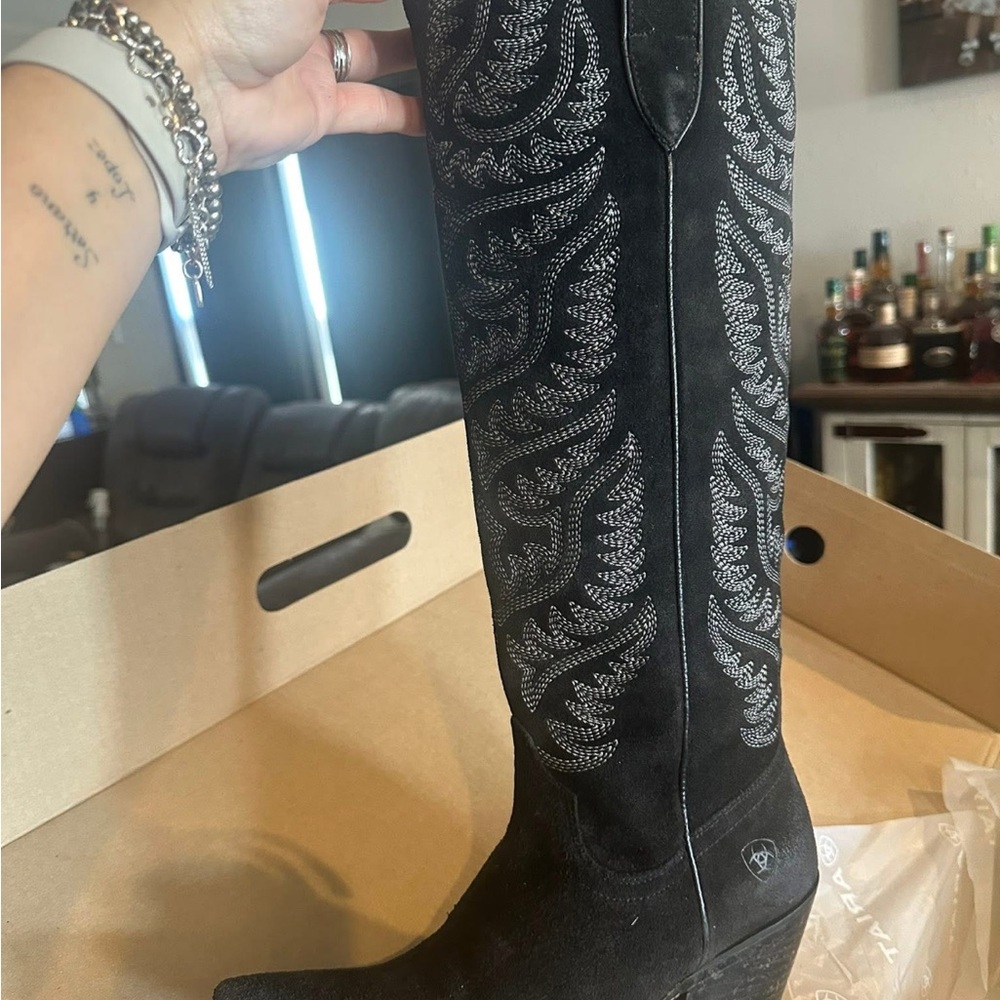 Ariat - Picture 6 of 6
